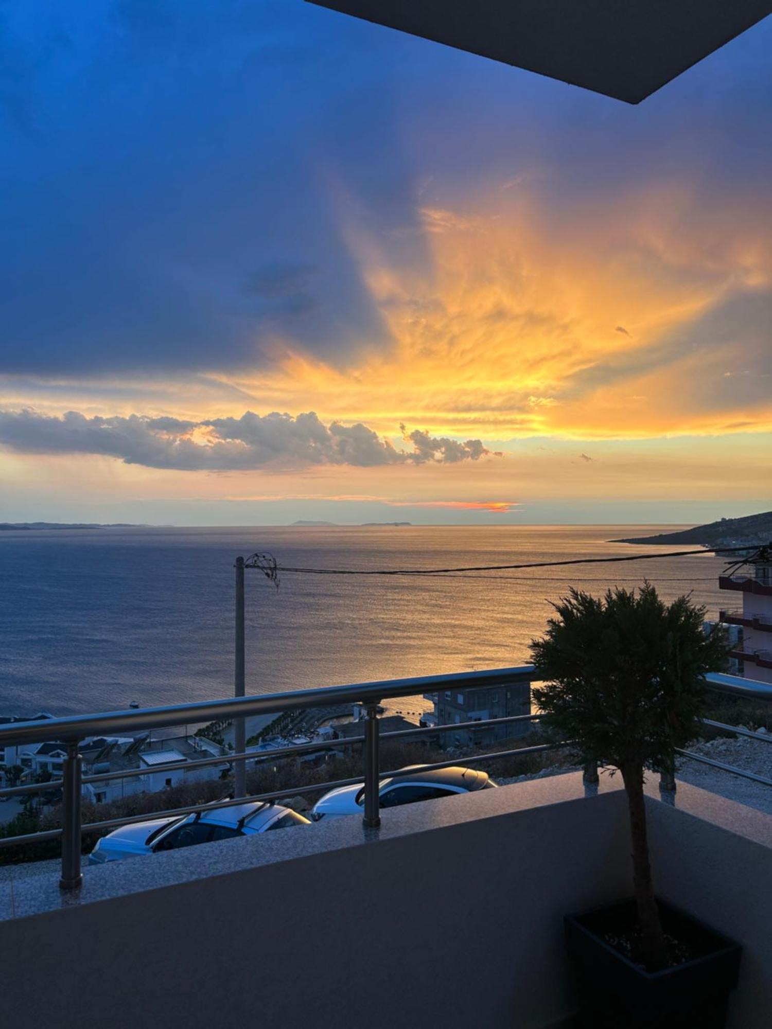 Helen'S Seaside Resort Sarande Exterior photo
